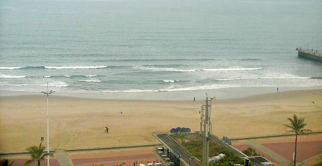 durban swell south africa 2024/12/24 14h00