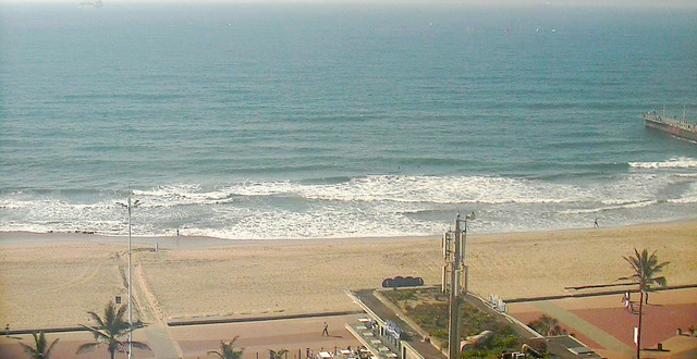 durban surfcam 2025/12/02 11h00