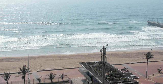 durban beach 2026/01/12 09h00