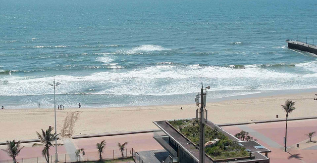 durban wave webcam 2025/12/15 10h00