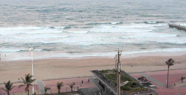 durban surfcam 2026/02/02 19h00